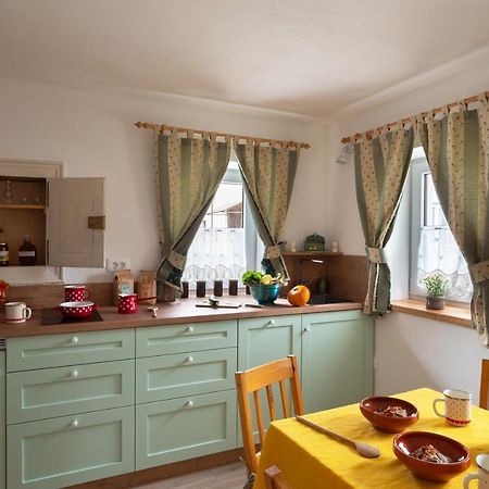 Cherry House - Cosy House - Ideal For Bear Watching, In The Neighborhood Of The Medieval Sneznik Castle Stari Trg pri Lozu المظهر الخارجي الصورة